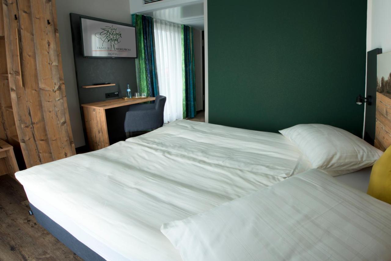 Hotel Zum Gruenen Baum Pfahlheim Bagian luar foto