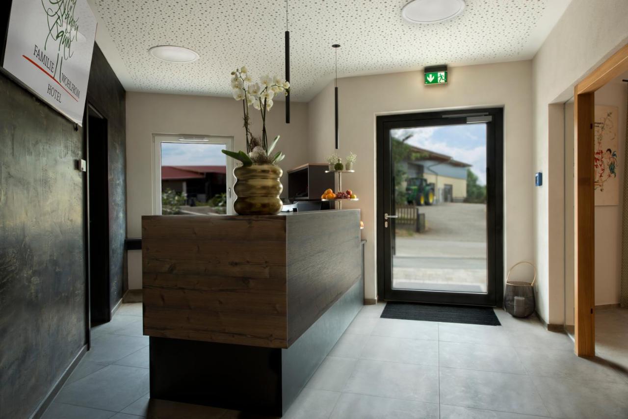 Hotel Zum Gruenen Baum Pfahlheim Bagian luar foto